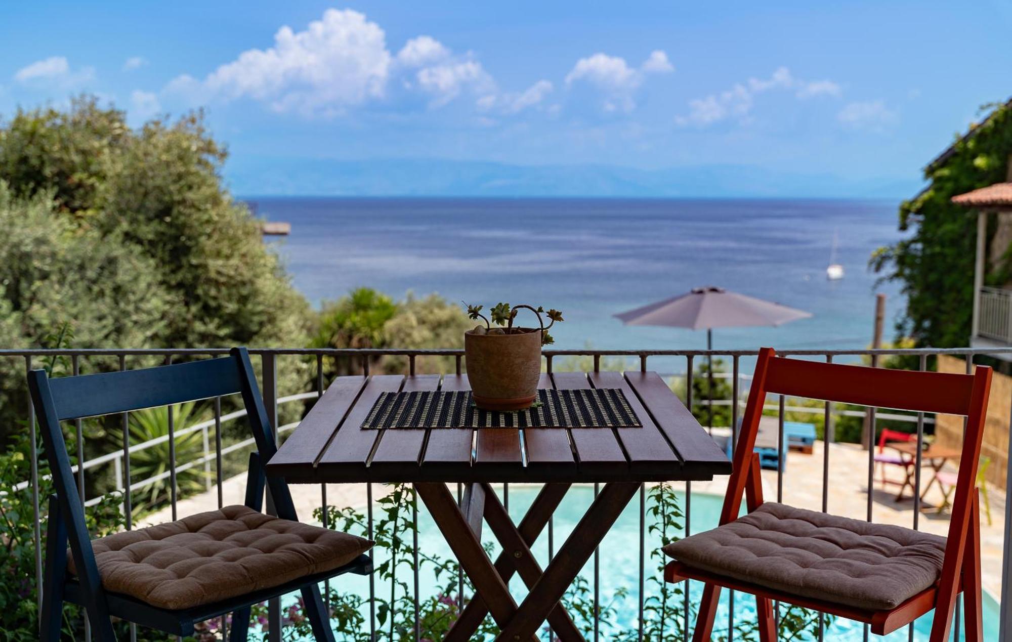 Antares Boutique Guesthouse Perama  Esterno foto