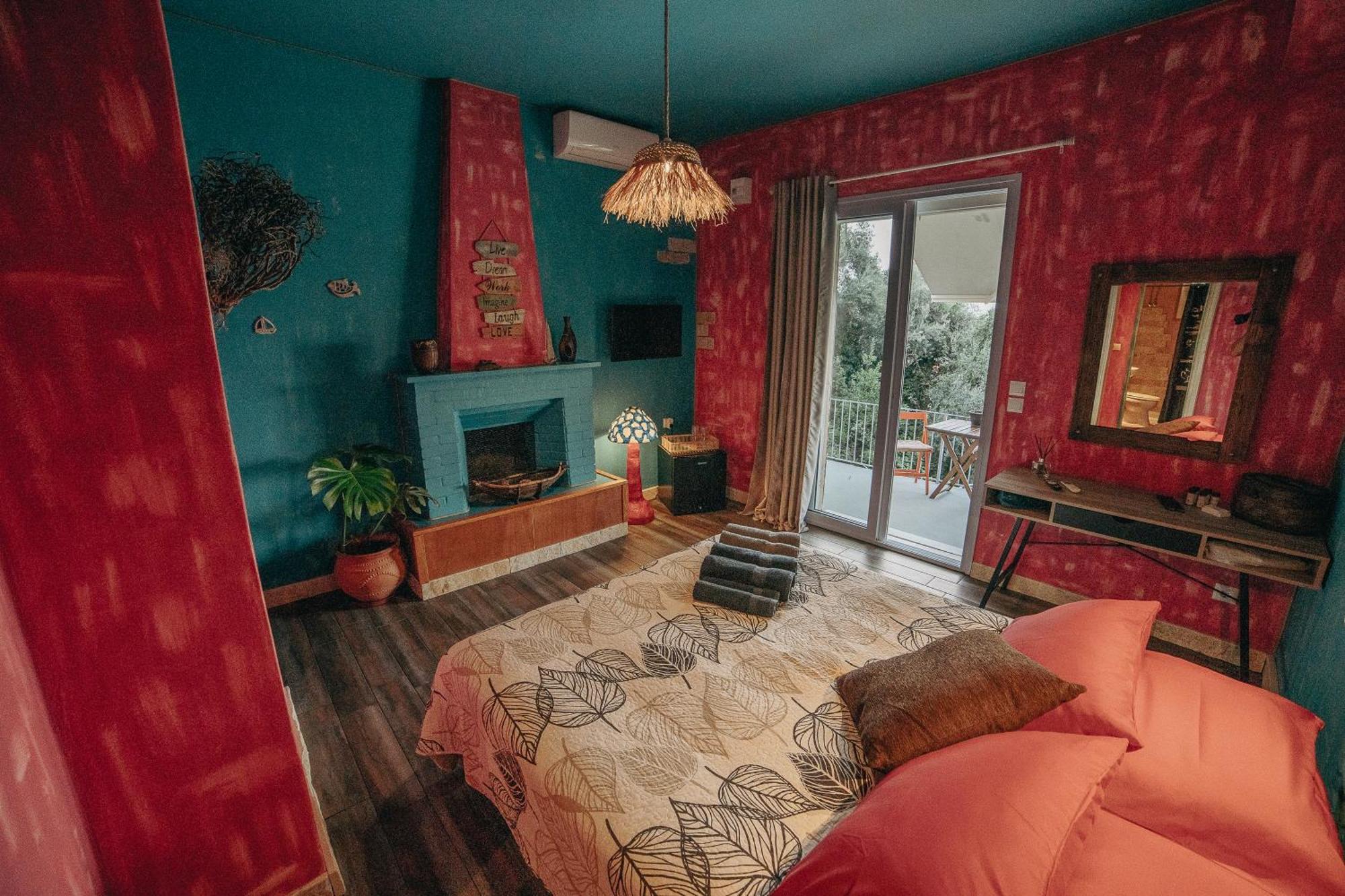 Antares Boutique Guesthouse Perama  Esterno foto