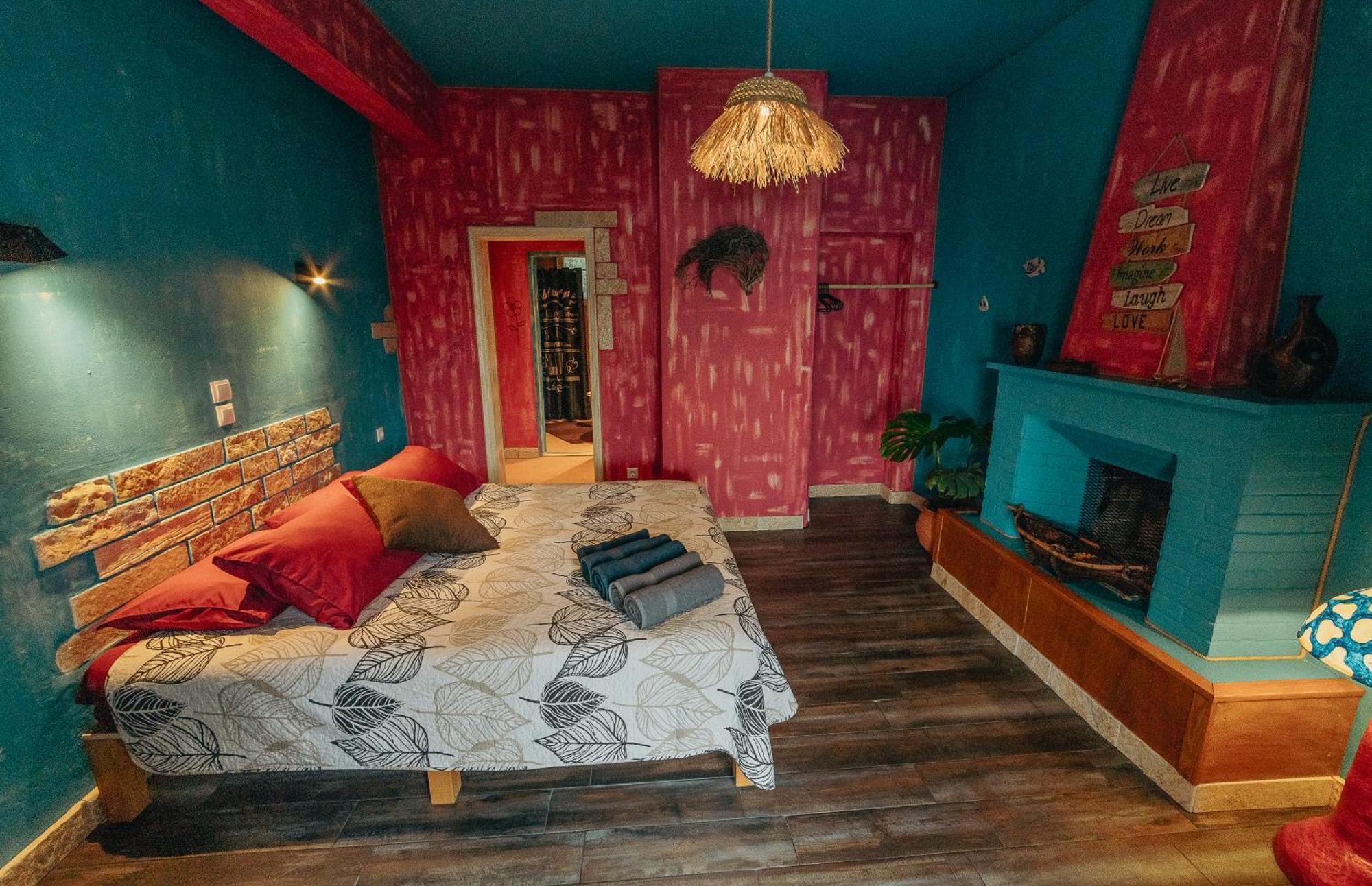 Antares Boutique Guesthouse Perama  Esterno foto